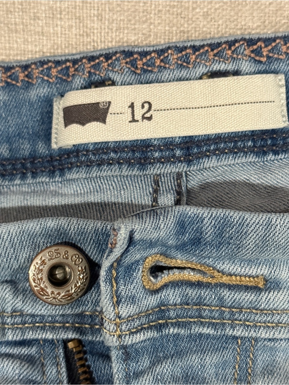 Levi's Women's Light Blue Denim Cutoff Shorts - Picture 2 of 3